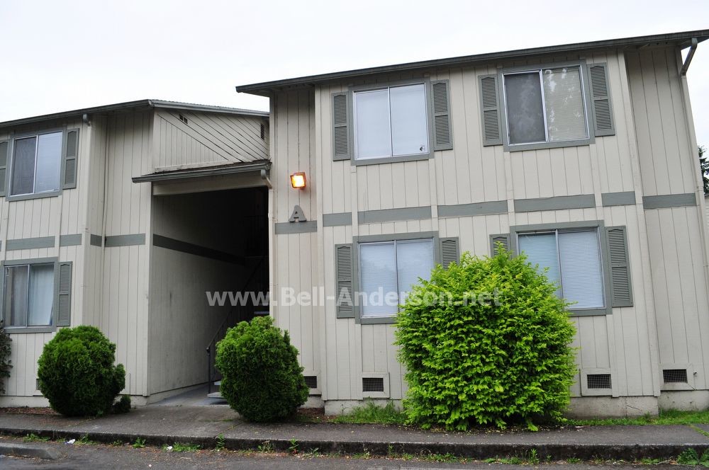 Primary Photo - 1601 Maple Ln