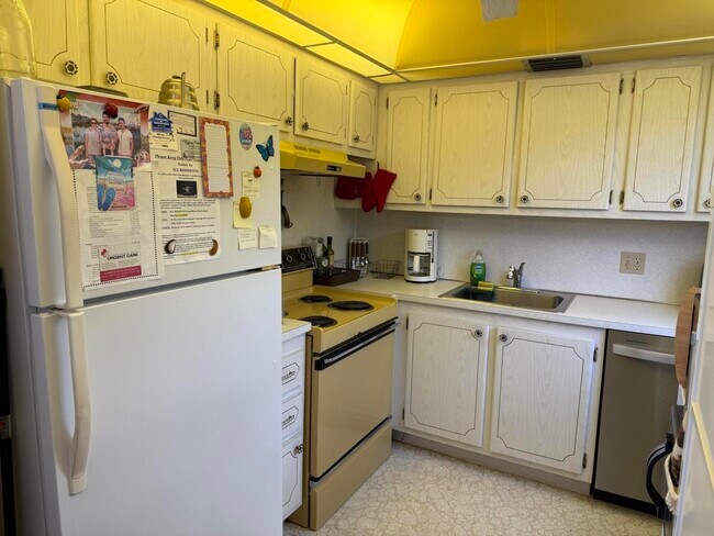 Foto del edificio - 132 Newport I