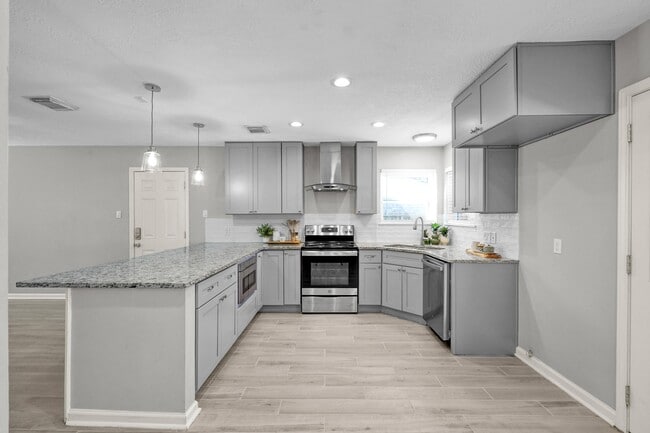 Foto del edificio - 8226 Autumn Willow Dr