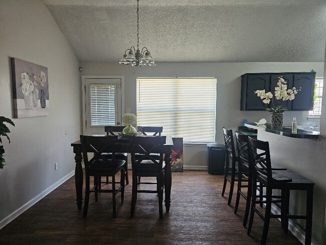 Building Photo - 99 Harmony Dr W