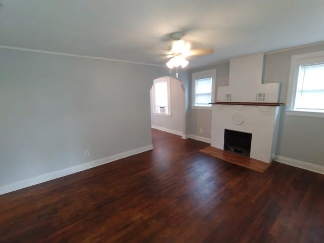 Building Photo - 579 Chestnut Dr