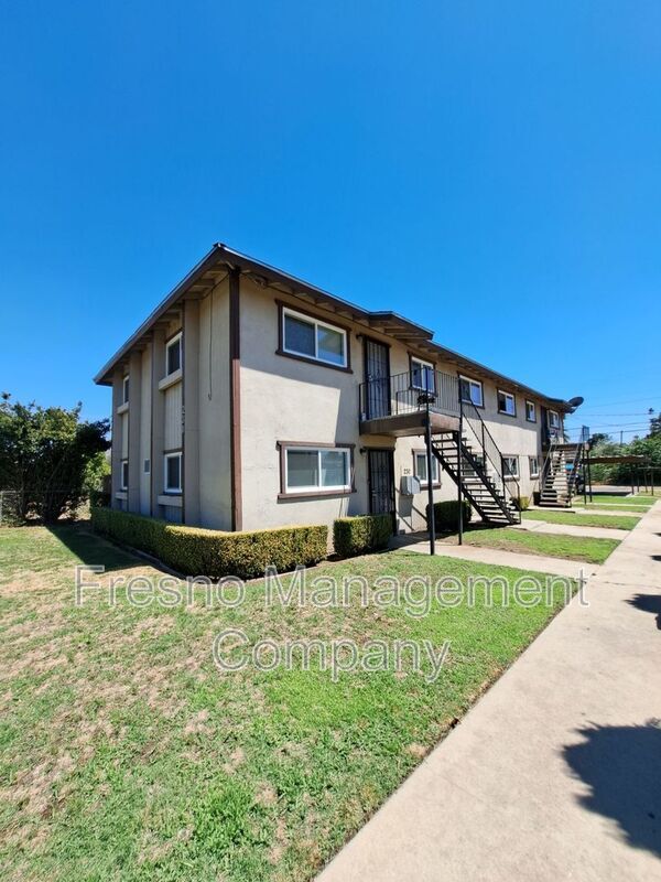 Primary Photo - 230 E Amador St