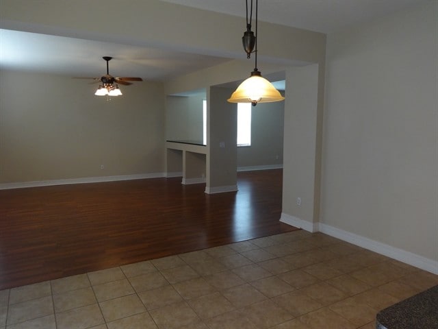 Foto del edificio - 580 First Cape Coral Dr