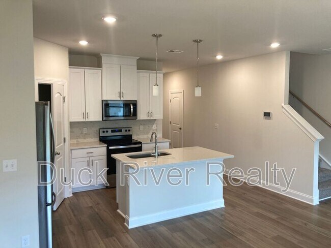 Foto del edificio - 922 Oak Rdg Ln