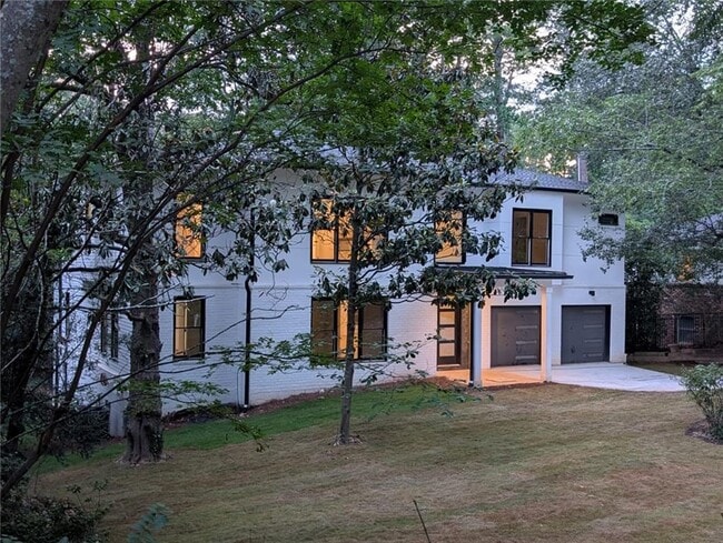 Building Photo - 3196 Towerview Dr NE