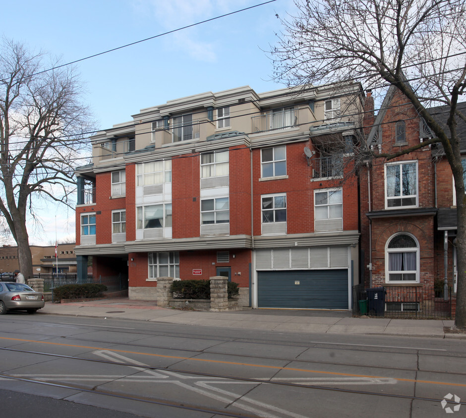 Building Photo - 179 Broadview Ave