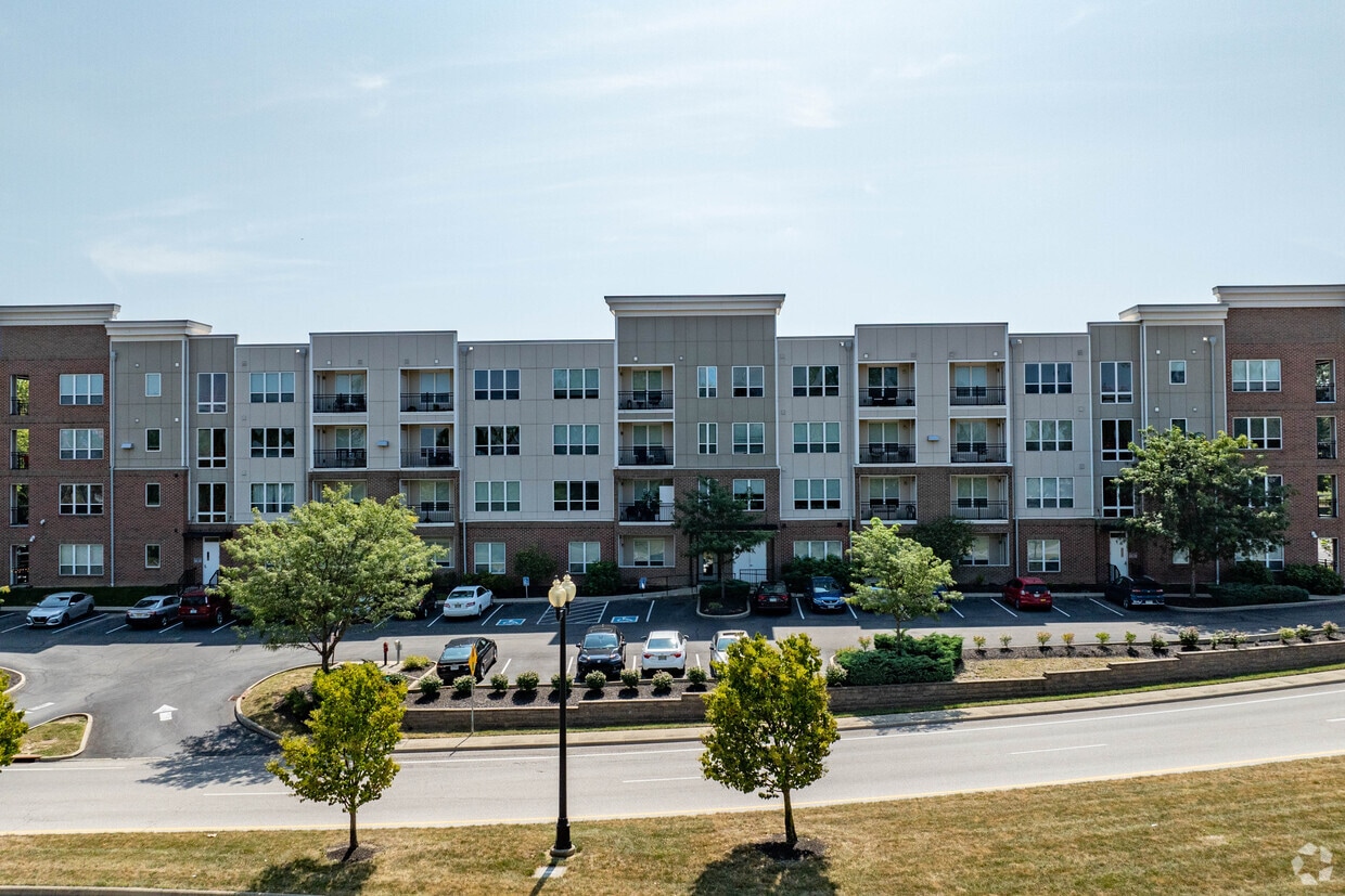 Primary Photo - Avalon at the Pointe