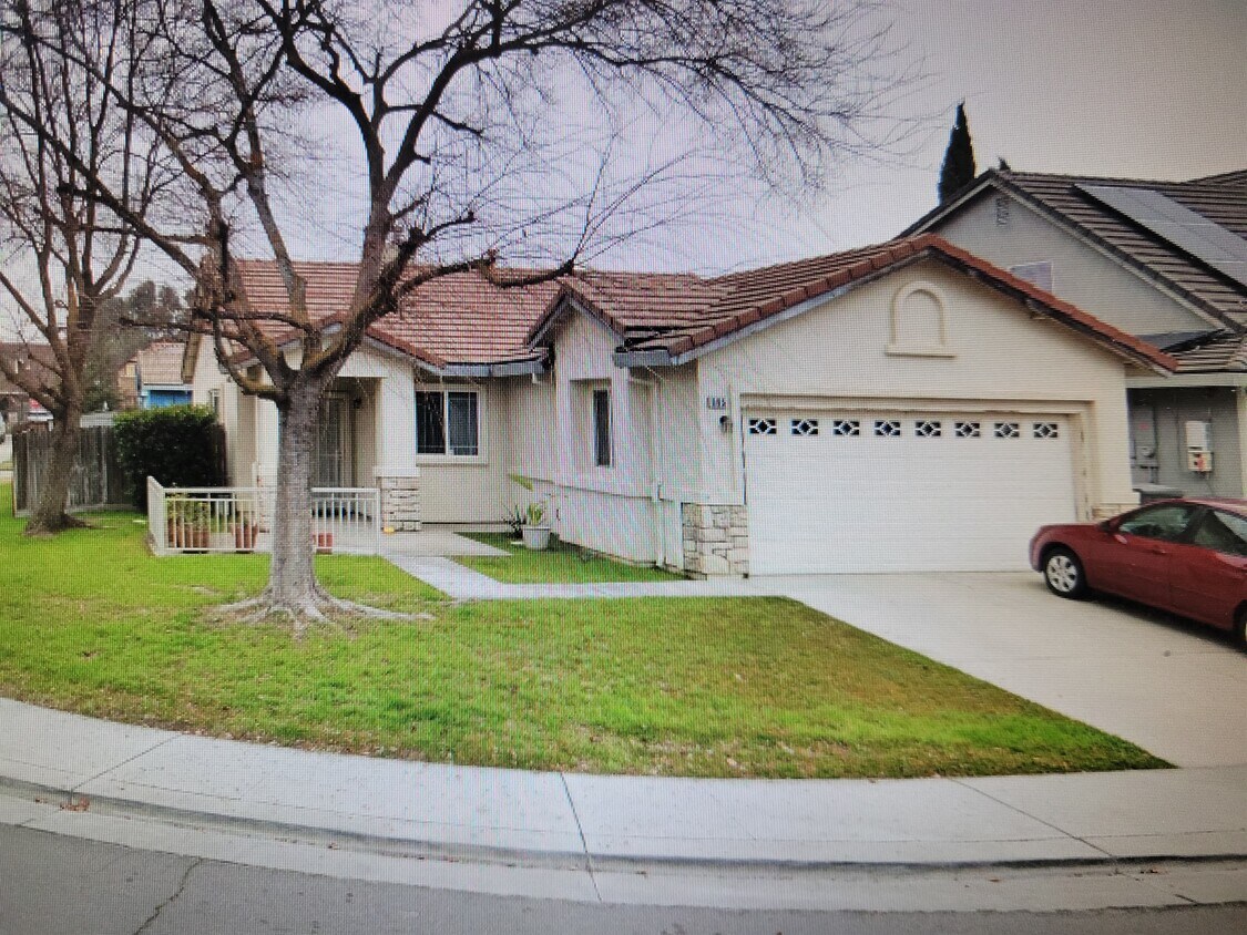 Foto del edificio - 965 Lusk Dr