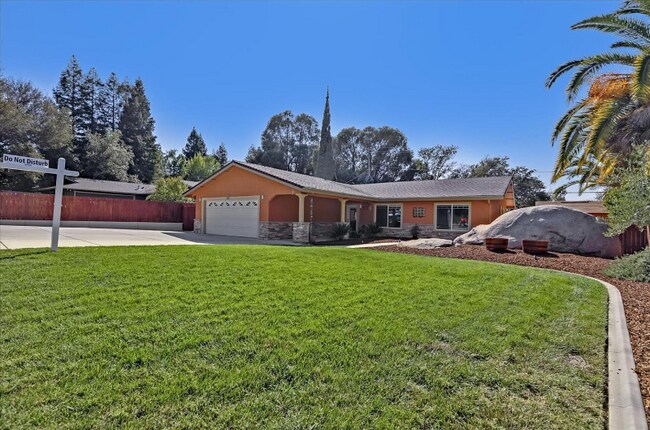 Building Photo - 7190 Iris Pl