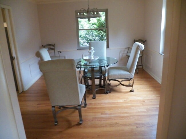 Photo - 200 Suburban Rd House