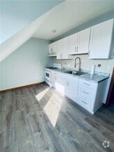 Building Photo - 263 Bourne Ave