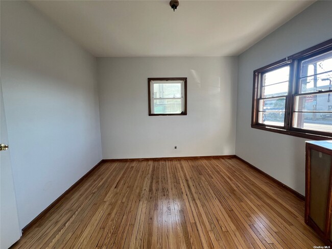 242 Park Ave, Bethpage, NY 11714 - Room for Rent in Bethpage, NY ...