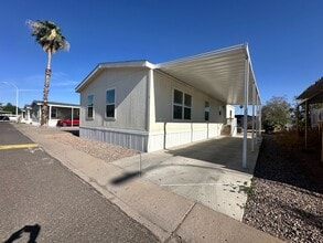 Building Photo - 2060 N Center St