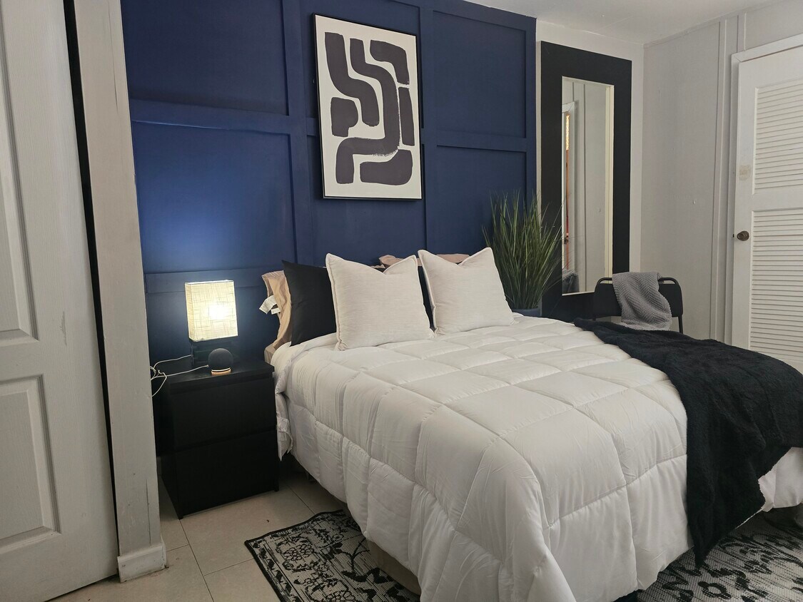 Foto principal - 4129 Crossen Dr
