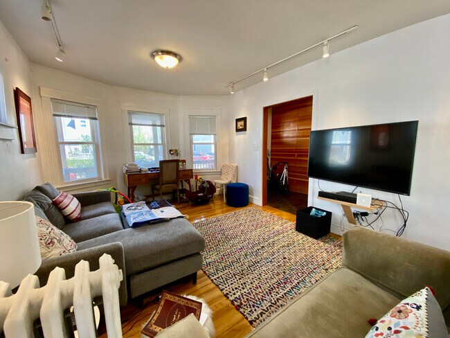 Building Photo - 39 Westford St