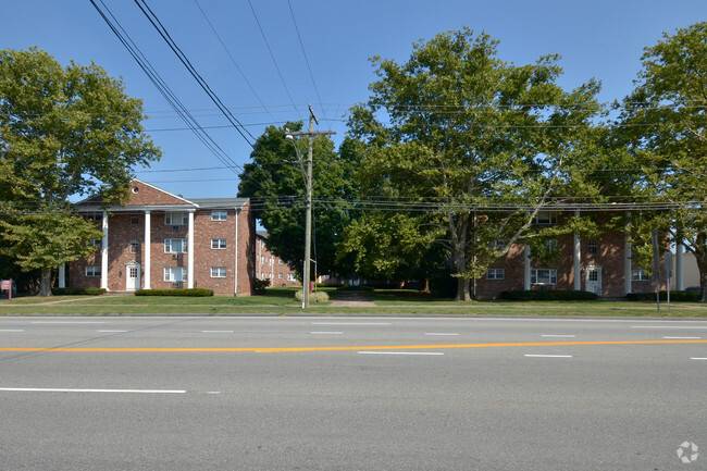 Building Photo - Colonial Arms Apartments