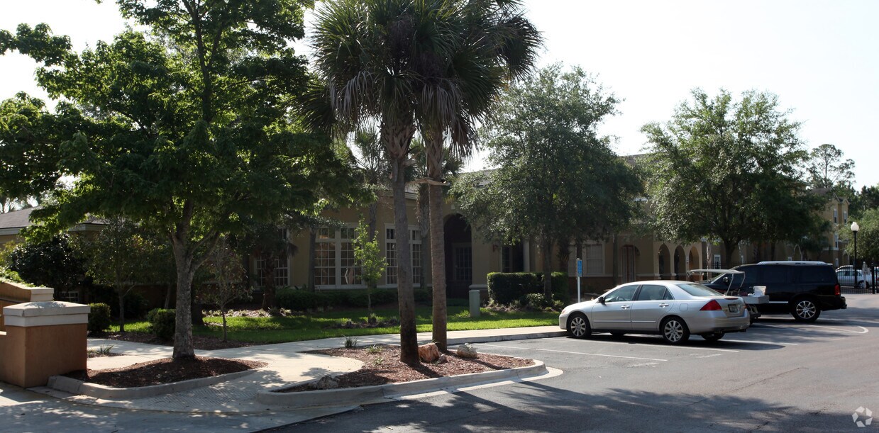 Avanti Condominiums Apartments Jacksonville, FL