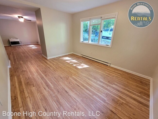 Building Photo - 3 br, 2 bath House - 301 Highland Ave