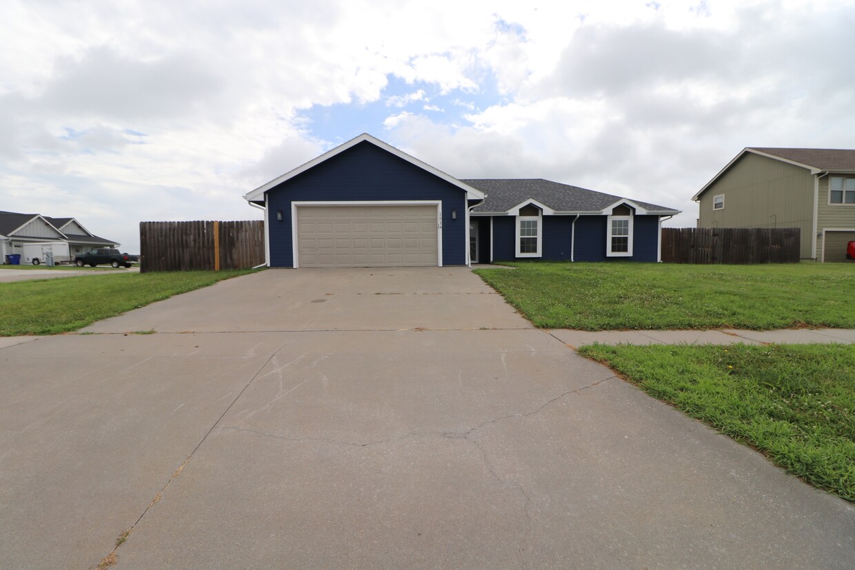 Primary Photo - 1514 Paige Ct