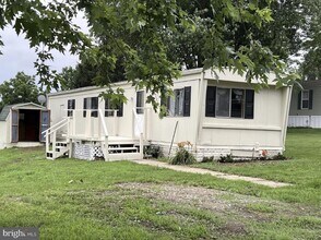 Building Photo - 129 Santilli Rd