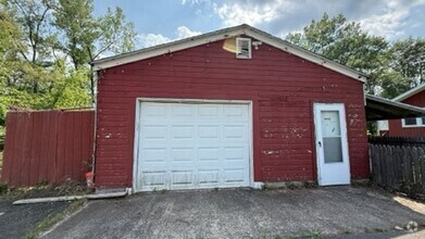 Building Photo - 1210 Farmington Ave