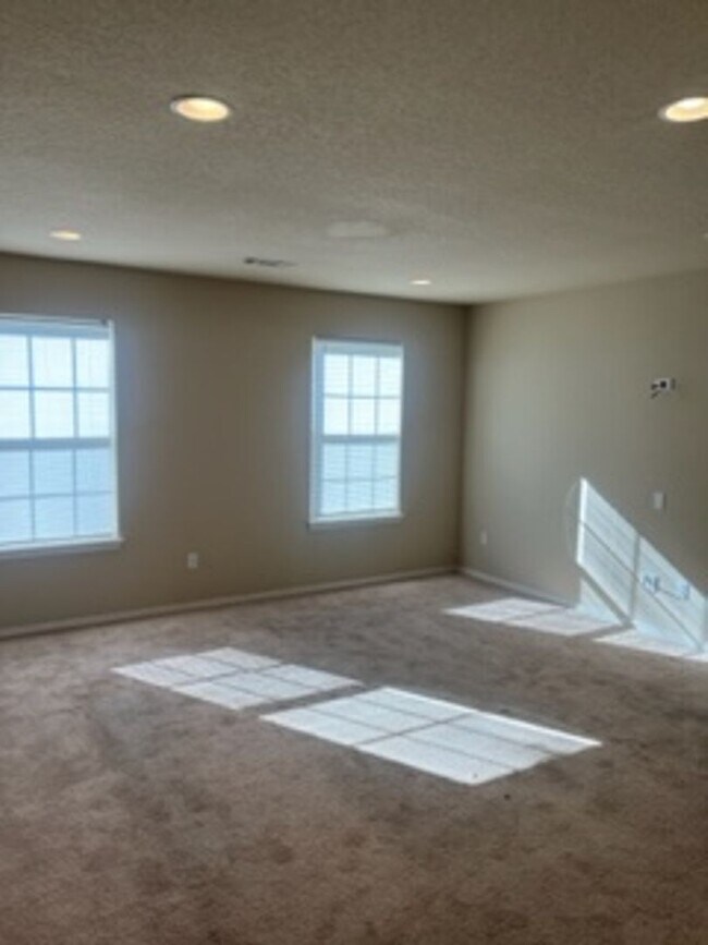 Foto del edificio - 3/2 Home, Fenced Yard, Covered Patio, 2 ca...