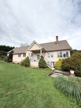 Building Photo - 859 Ratcliff Cove Rd