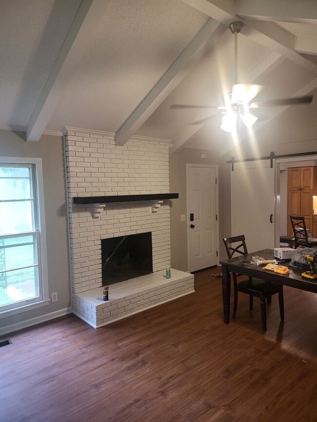Building Photo - Nice ranch style house on great lot in Mad...