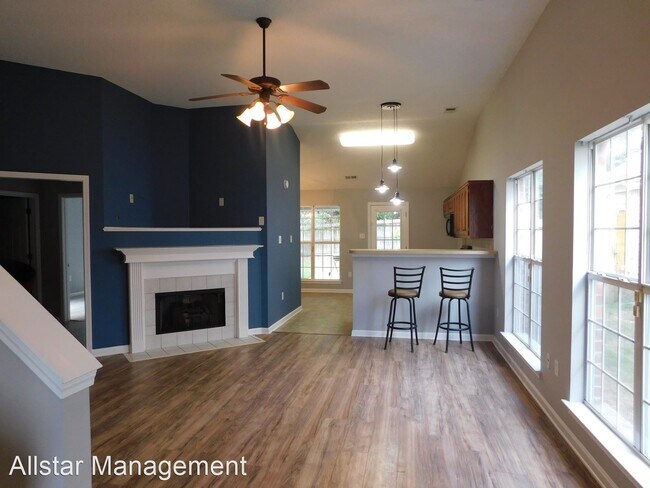 Foto del edificio - 3 br, 2 bath House - 639 Burton Lane