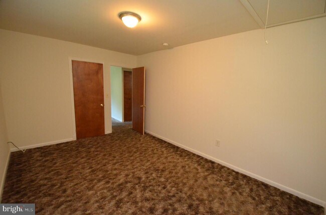 Building Photo - 5531 Sands Rd