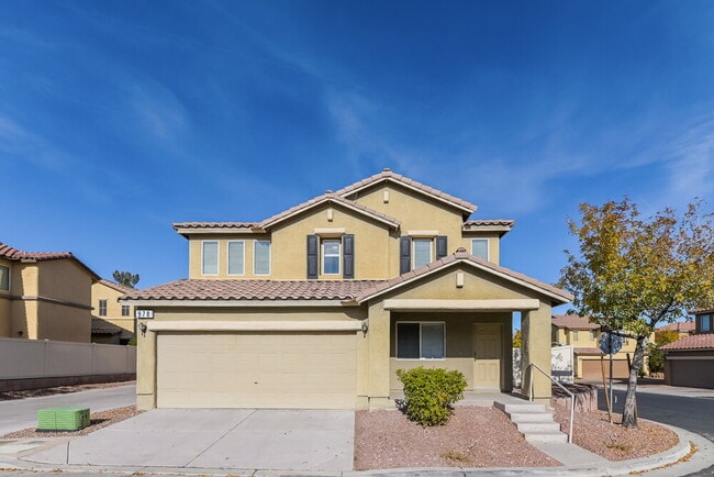 Building Photo - 978 Medina De Leon Ave