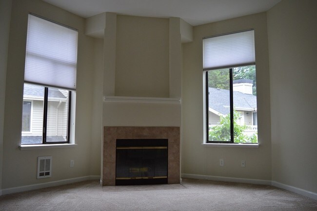 Building Photo - 9009 Avondale Rd NE