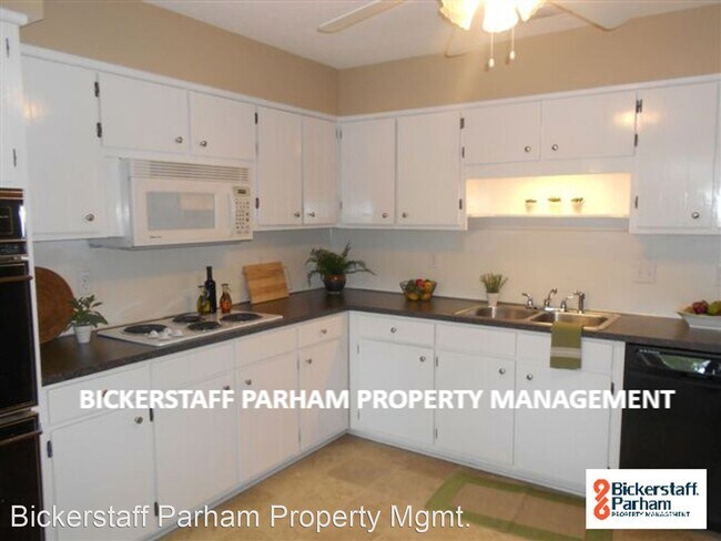 Foto del edificio - 4 br, 2.5 bath House - 5382 Pine Needle Drive