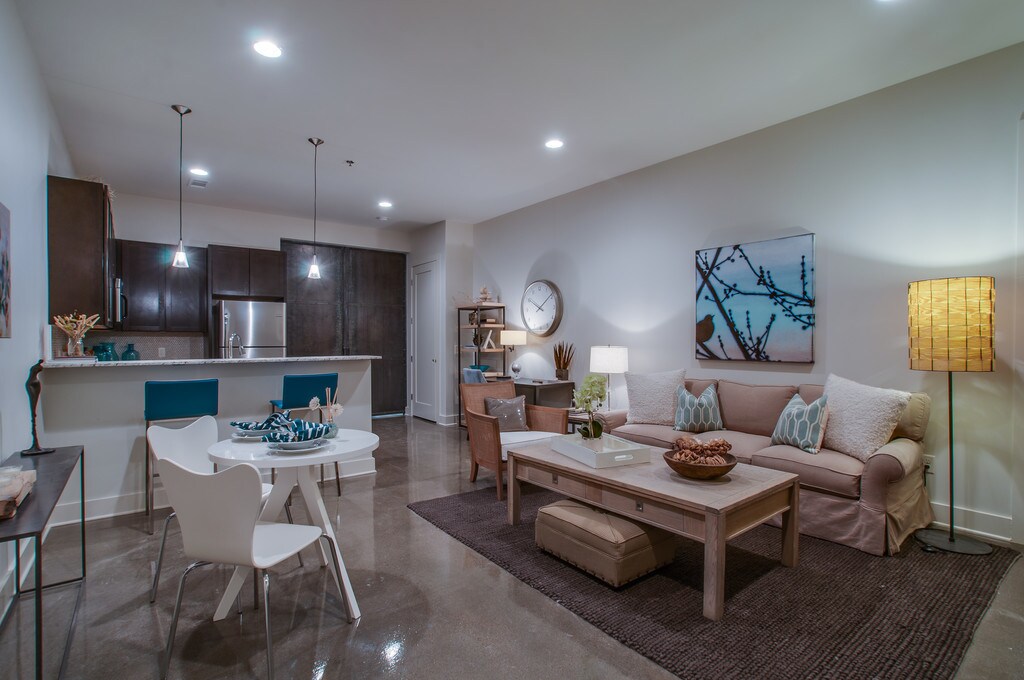 Foto principal - 210 30th Ave N
