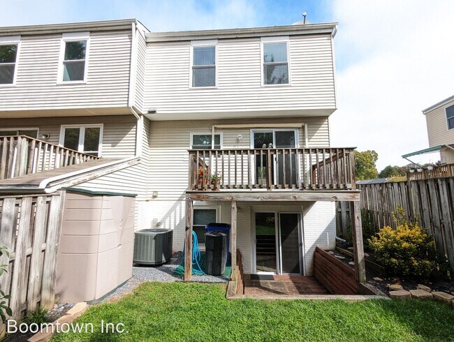 Building Photo - 3 br, 1.5 bath House - 1846 Murdock Court