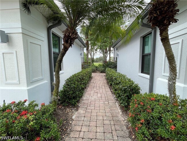 Foto del edificio - 2377 Ravenna Blvd