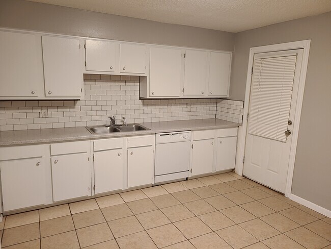 Kitchen - 2434 W. Olrich St.