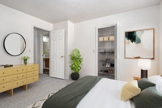 Building Photo - Gull Prairie/Gull Run Apartments and Townhomes