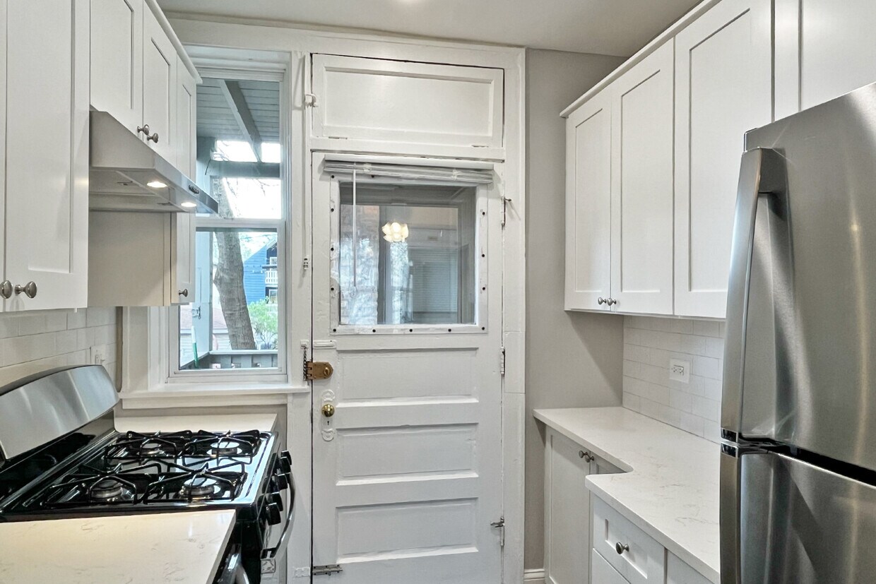 Foto principal - 1158-1164.5 S. Oak Park Ave.