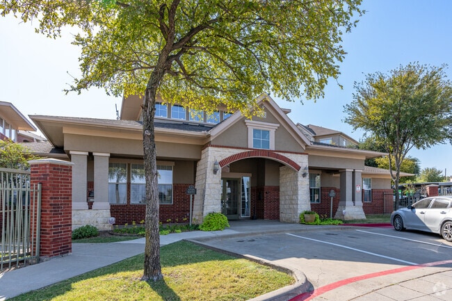 Oficina de arrendamiento - Woodridge Apartments