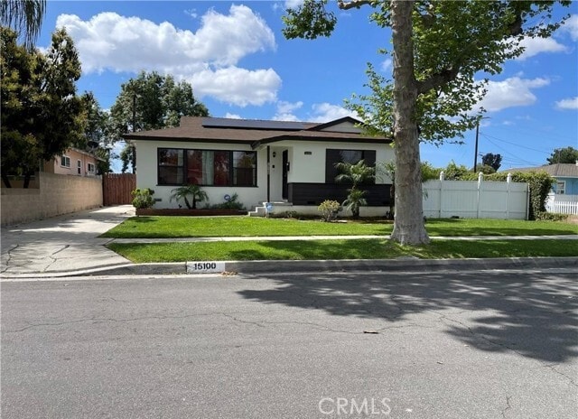 Building Photo - 15100 Dunton Dr