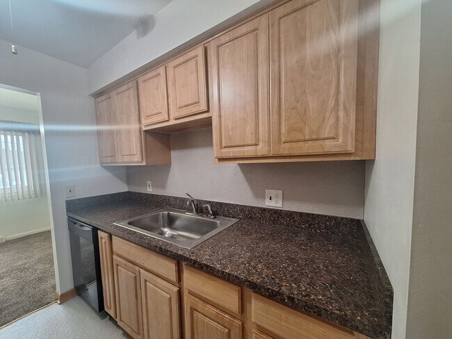 Foto del edificio - St Clair Shores 2 bedroom condo