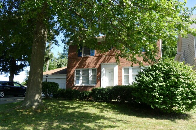 Building Photo - 2265 Ogontz Ave