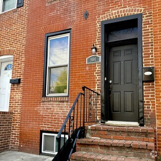 Building Photo - 904 S Hanover St
