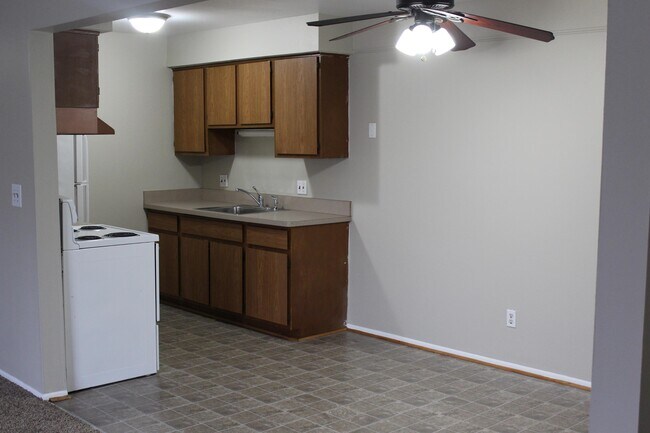 Building Photo - 3934 Howe Rd