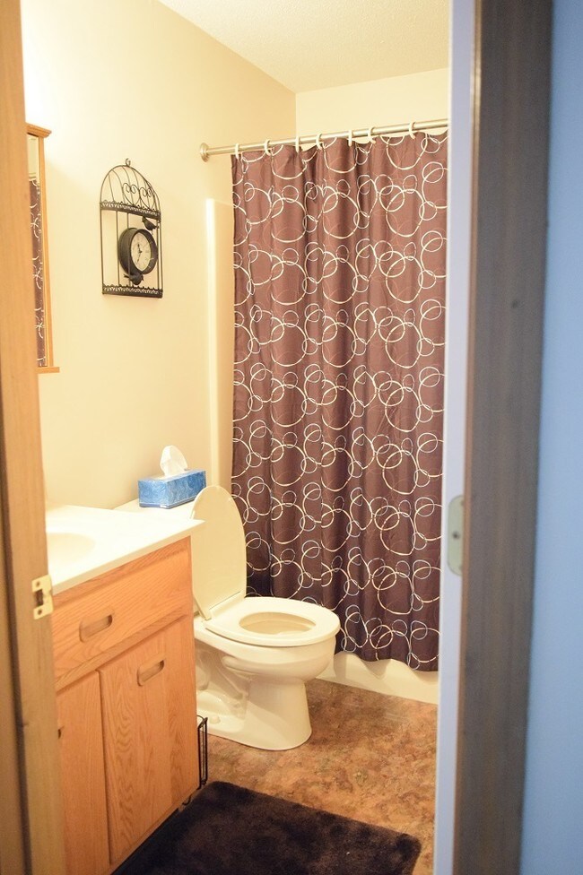 Building Photo - 6030 Cheswick Cove