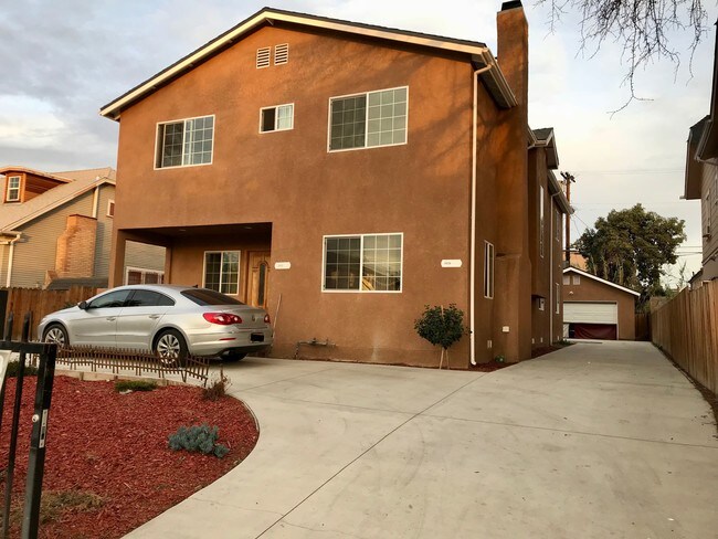 Foto del edificio - 4034 Halldale Ave