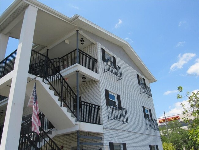 Foto del edificio - 4050 4th St N