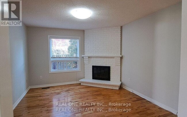 Building Photo - 552 Marlatt Dr