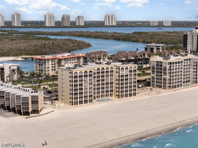 Foto del edificio - 25870 Hickory Blvd